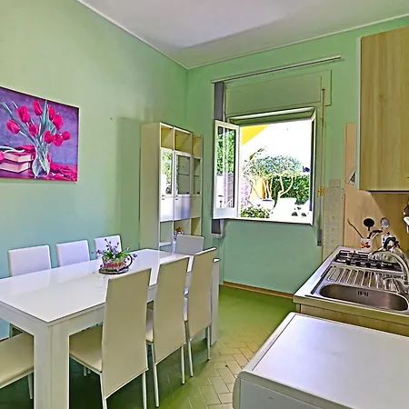 Holiday home Re Sole La - Casa U R A N O Avola